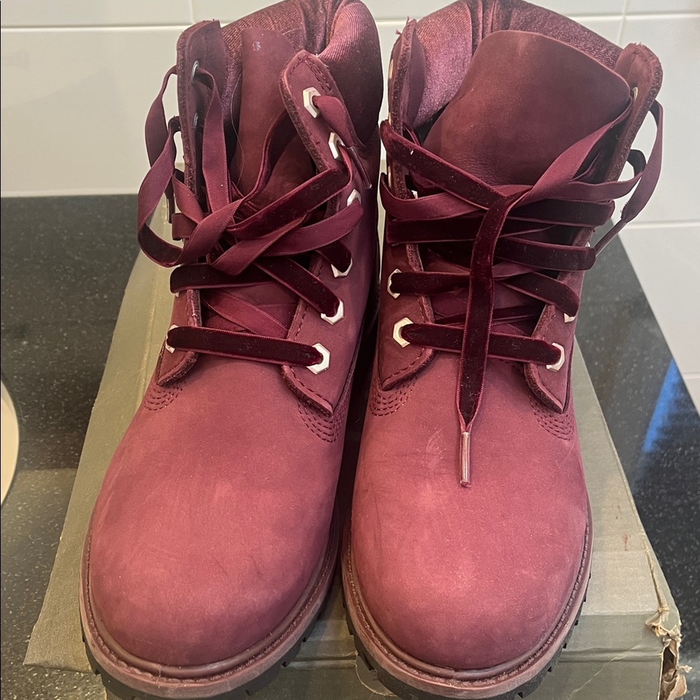 Timberland Women's 6-Inch Premium Boots - Picture 2 of 7